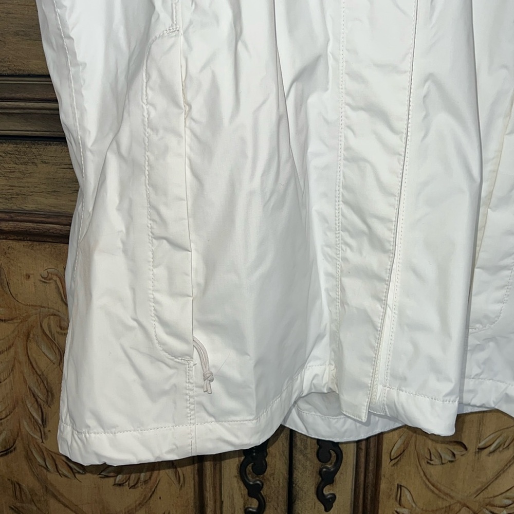 The North Face Hooded Rain Jacket - Picture 6 of 11
